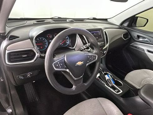 Used 2022 Chevrolet Equinox LS FWD image 14