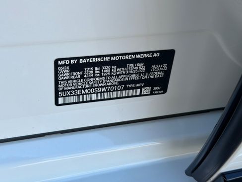Used 2025 BMW X7 M60i AWD/4WD image 41
