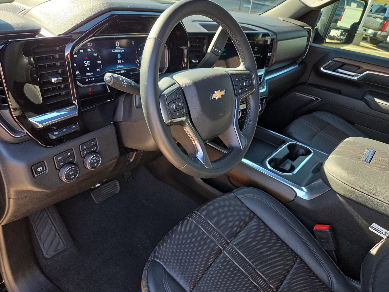 Used 2025 Chevrolet Silverado 3500 High Country w/ High Country Premium Package AWD/4WD image 10