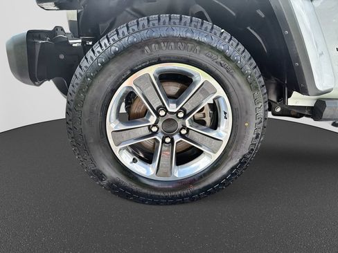 Used 2024 Jeep Wrangler Unlimited Sahara w/ Safety Group AWD/4WD image 14