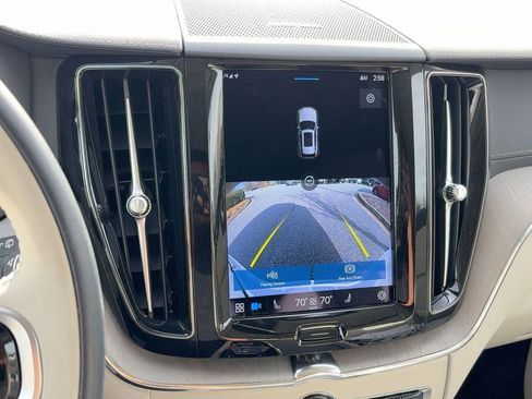 Certified 2023 Volvo XC60 B5 Ultimate w/ Protection Package Premier image 24