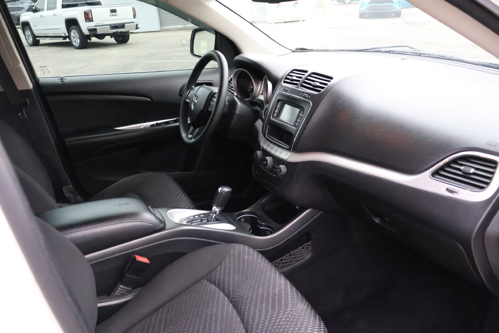Used 2018 Dodge Journey SXT FWD image 11