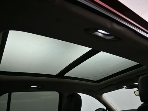 Used 2023 Buick Envision Essence w/ Sport Touring Package FWD image 38