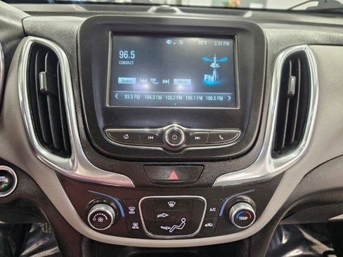 Used 2018 Chevrolet Equinox LS image 16