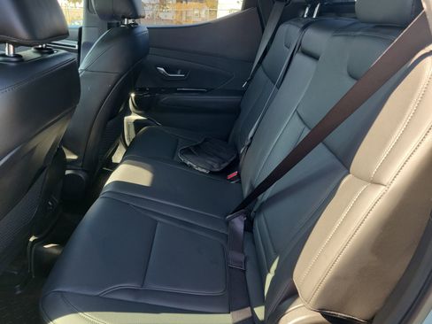 Used 2023 Hyundai Santa Cruz Limited w/ Winter Package image 13