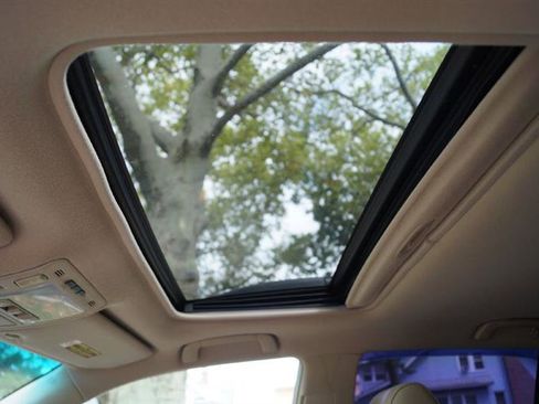 Used 2006 Lexus RX 330 AWD image 32