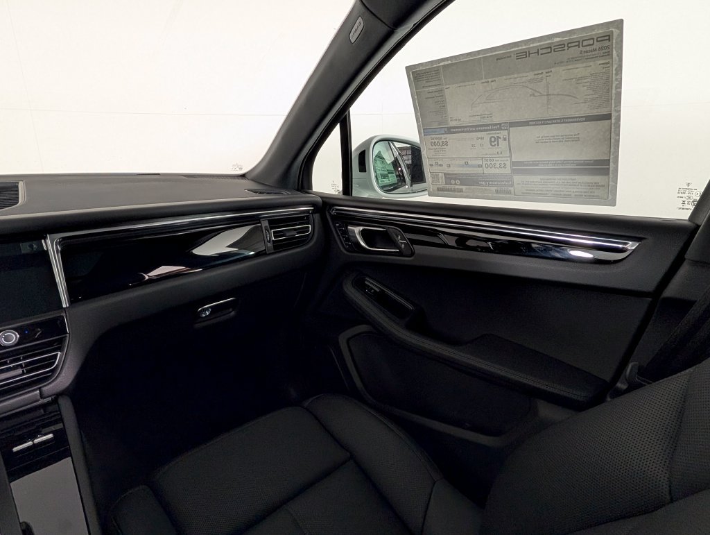 New 2026 Porsche Macan S AWD/4WD image 24