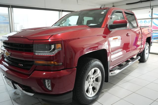 Used 2018 Chevrolet Silverado 1500 LT w/ All Star Edition AWD/4WD image 5