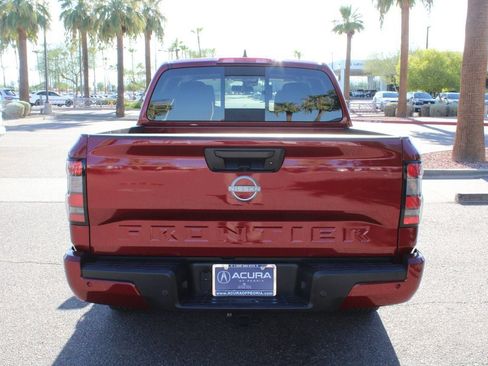 Used 2025 Nissan Frontier SV w/ SV Convenience Package RWD image 5