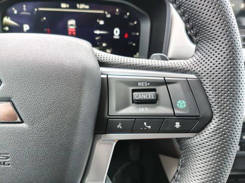 New 2026 Mitsubishi Outlander SE AWD/4WD image 31