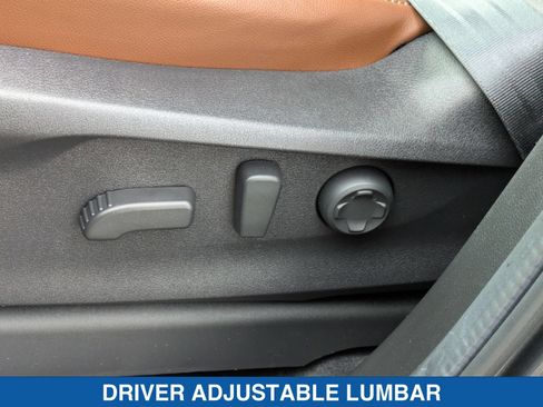Used 2025 Subaru Ascent Touring AWD/4WD image 28