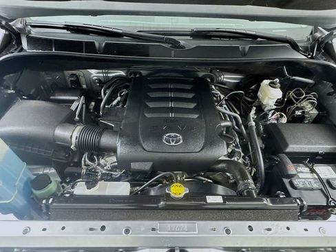 Used 2017 Toyota Tundra SR5 w/ TRD Off Road Package image 26