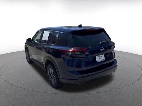 Used 2026 Nissan Rogue SV AWD/4WD image 11
