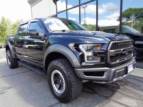 Used 2017 Ford F150 Raptor w/ Equipment Group 802A Luxury AWD/4WD image 3