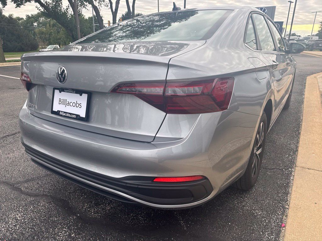 Used 2023 Volkswagen Jetta S FWD image 7