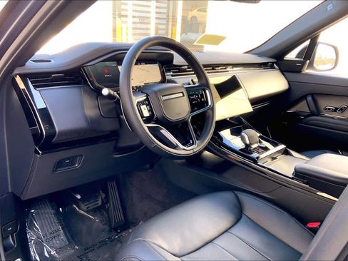 Used 2025 Land Rover Range Rover Sport SE image 16