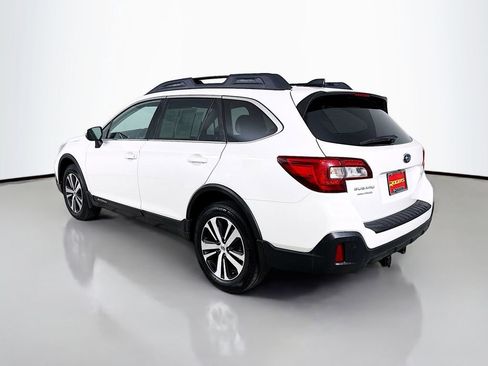 Used 2018 Subaru Outback 2.5i Limited AWD/4WD image 6