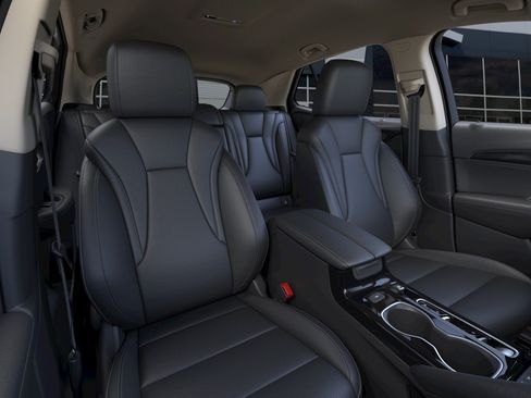 Used 2022 Buick Envision Essence w/ Technology Package I FWD image 16