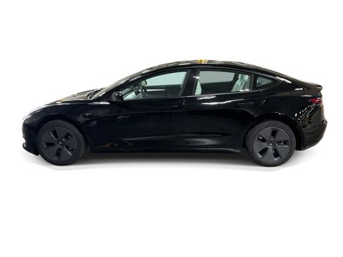 Certified 2023 Tesla Model 3 Standard Range RWD image 3