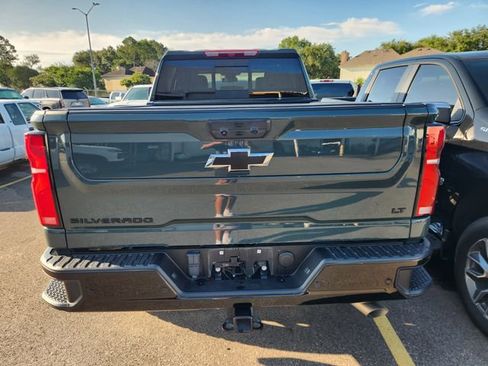 Used 2025 Chevrolet Silverado 2500 LT w/ Trail Boss Package AWD/4WD image 4