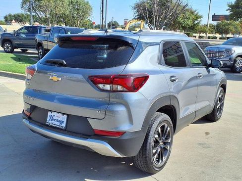 Used 2022 Chevrolet TrailBlazer LT FWD image 3