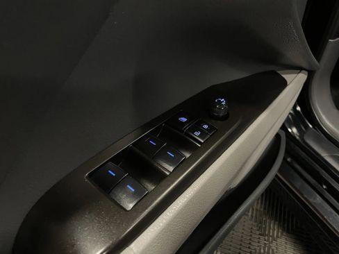 Used 2024 Toyota Camry SE w/ Convenience Package image 28