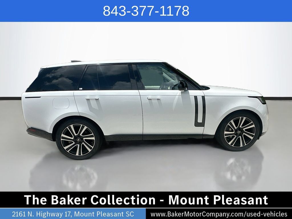 Used 2023 Land Rover Range Rover SE AWD/4WD image 4