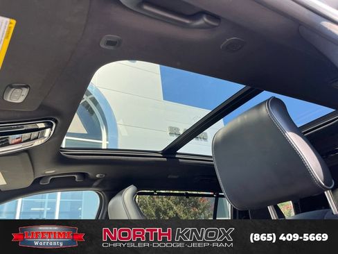 Used 2024 Jeep Grand Cherokee L Overland w/ Advanced Protech Group III AWD/4WD image 10