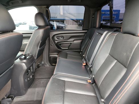 Used 2024 Nissan Titan PRO-4X w/ Pro-4x Convenience Package image 10
