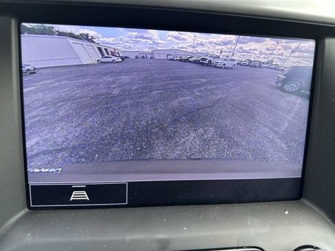 Used 2022 GMC Acadia SLT w/ LPO, Floor Liner Package AWD/4WD image 26