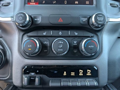 Used 2023 RAM 1500 Big Horn AWD/4WD image 17