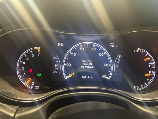 Used 2020 Jeep Grand Cherokee Altitude RWD image 18