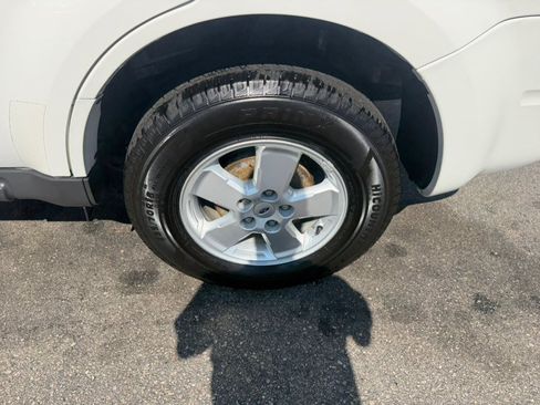 Used 2012 Ford Escape XLT AWD/4WD image 6