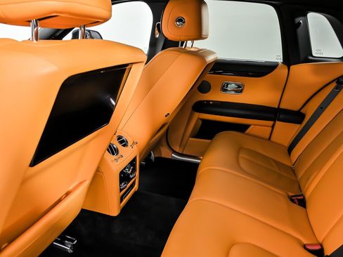 Used 2022 Rolls-Royce Ghost image 25