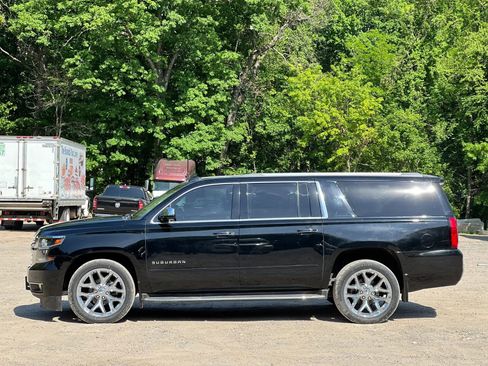 Used 2017 Chevrolet Suburban Premier AWD/4WD image 3