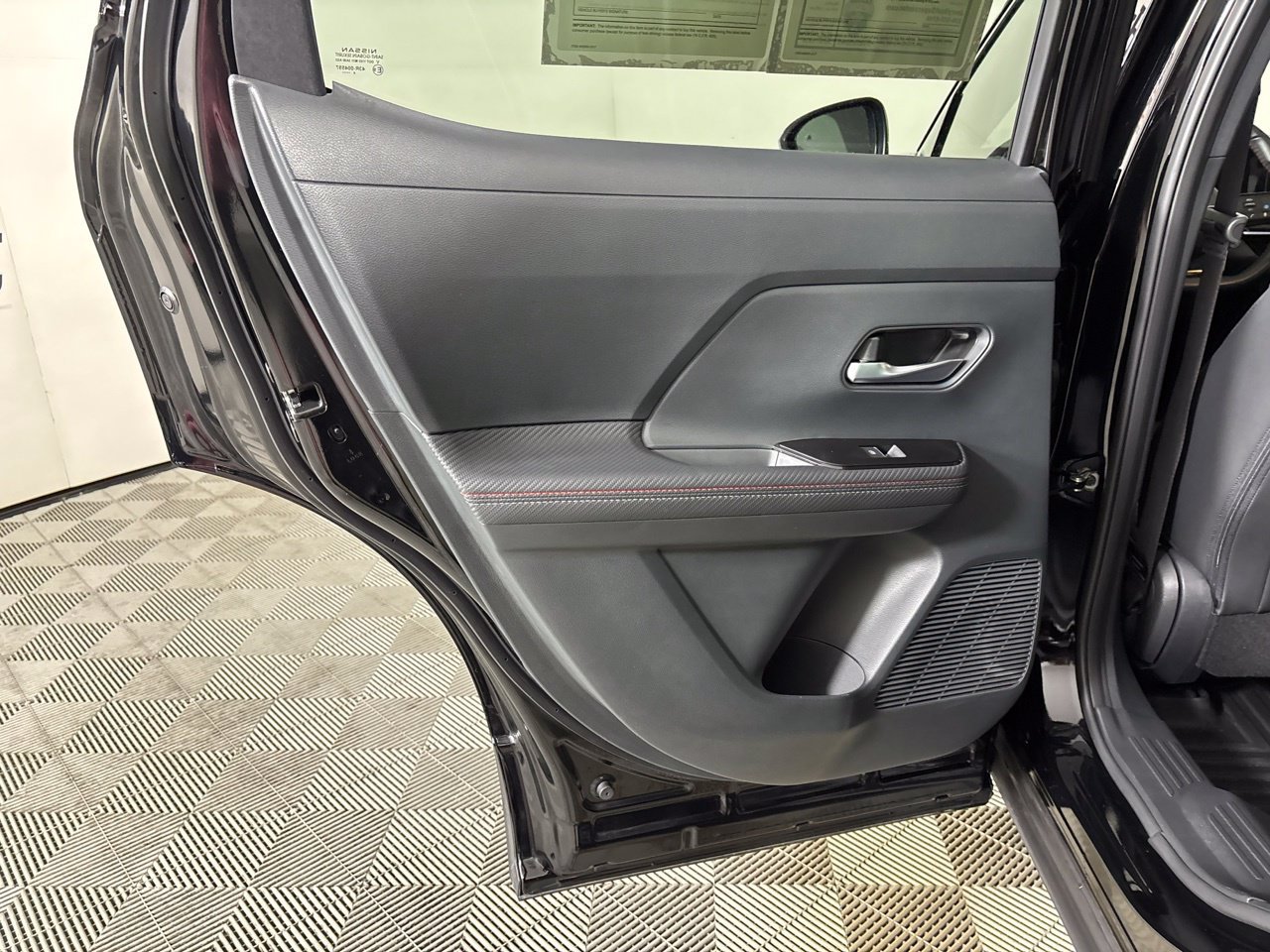 Used 2025 Nissan Kicks SR AWD/4WD image 20