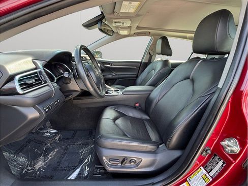 Used 2018 Toyota Camry XSE FWD image 2