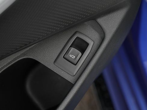 Used 2022 BMW 330i xDrive Sedan w/ M Sport Package image 58