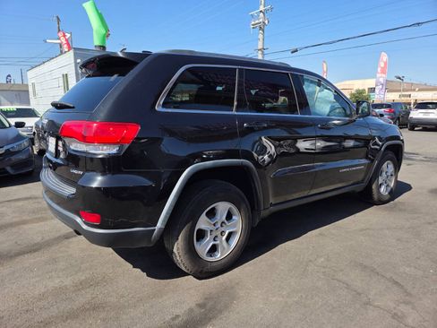 Used 2015 Jeep Grand Cherokee Laredo w/ Quick Order Package 23E AWD/4WD image 4
