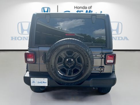 Used 2025 Jeep Wrangler Unlimited Sport AWD/4WD image 6