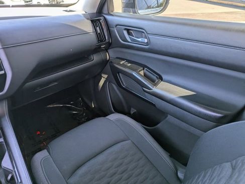 Used 2022 Nissan Pathfinder SV w/ SV Premium Package AWD/4WD image 20