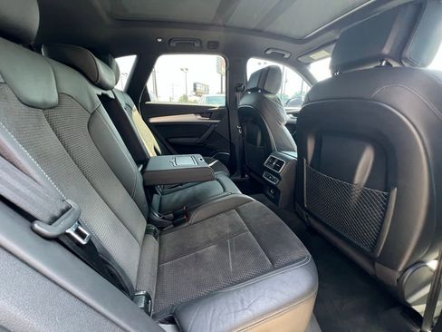 Used 2018 Audi SQ5 Premium Plus w/ Navigation Package image 23