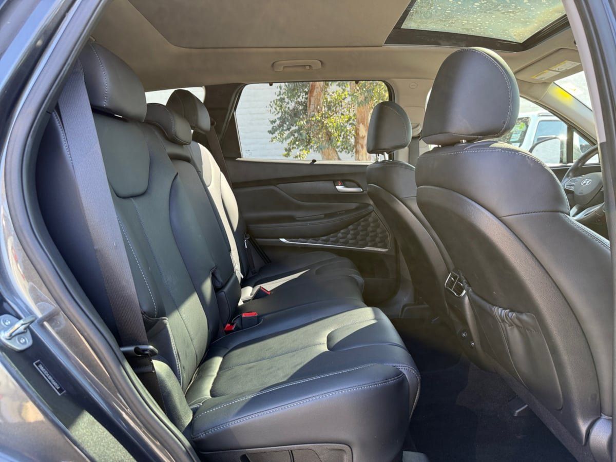 Used 2023 Hyundai Santa Fe SEL w/ Premium Package AWD/4WD image 16
