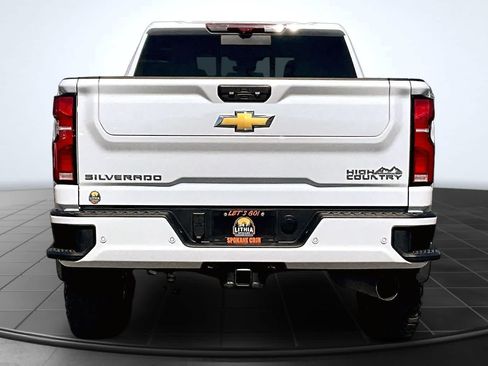 Used 2026 Chevrolet Silverado 2500 High Country w/ Technology Package AWD/4WD image 5