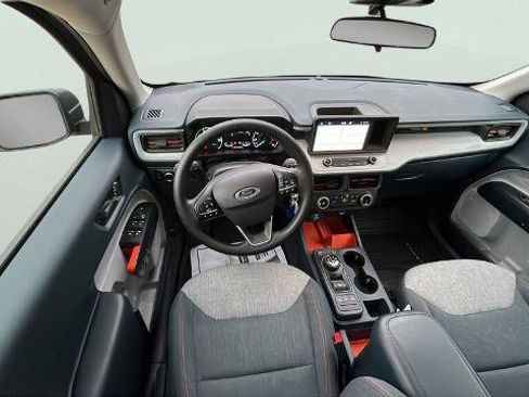 Certified 2024 Ford Maverick XLT image 11