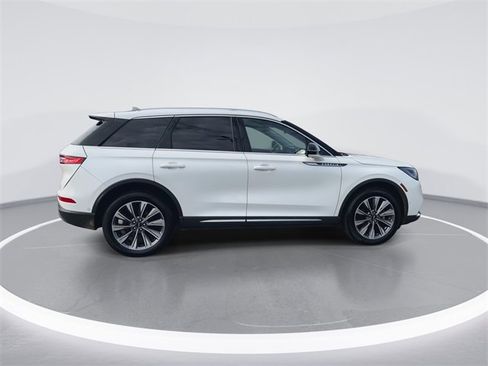 Used 2020 Lincoln Corsair Reserve w/ Equipment Group 201A image 9