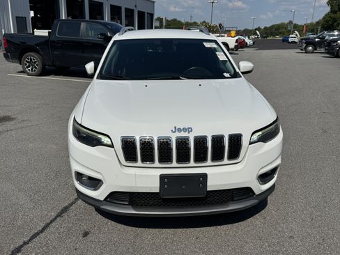 Used 2019 Jeep Cherokee Limited AWD/4WD image 2