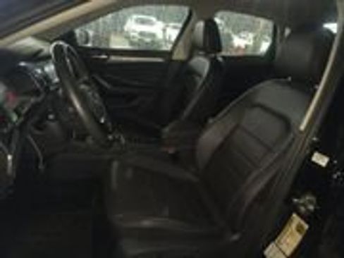 Used 2021 Volkswagen Jetta SE w/ SE Cold Weather Package FWD image 10
