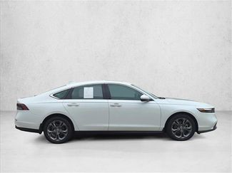 Used 2024 Honda Accord EX video 4