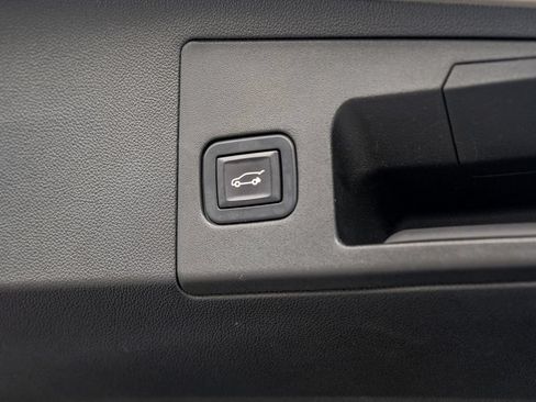 Used 2017 Cadillac XT5 Luxury w/ Driver Awareness Package FWD image 54
